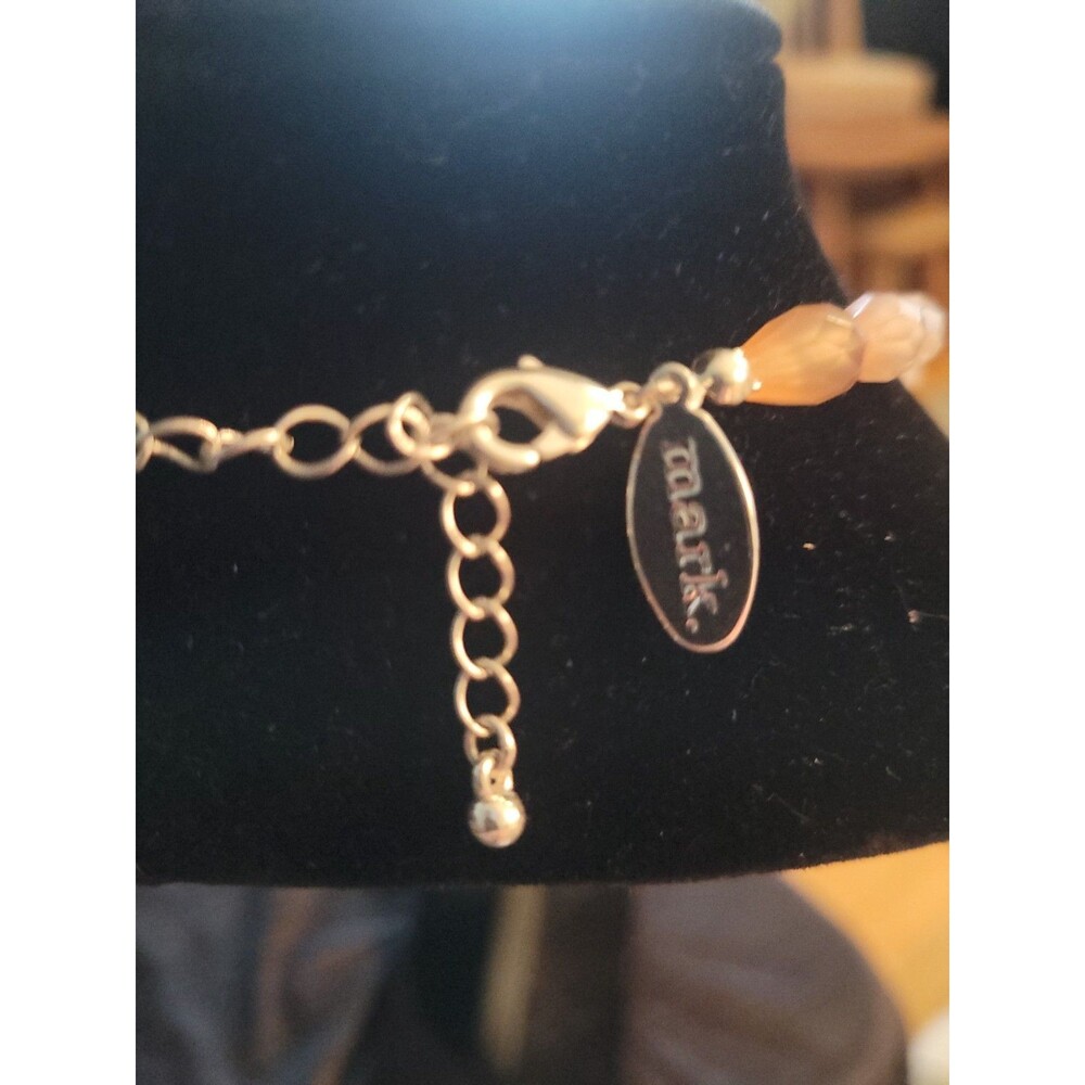 Avon Mark Rock of Ages Peach Faux Coral Bead Necklace  Adjustable - Picture 5 of 6